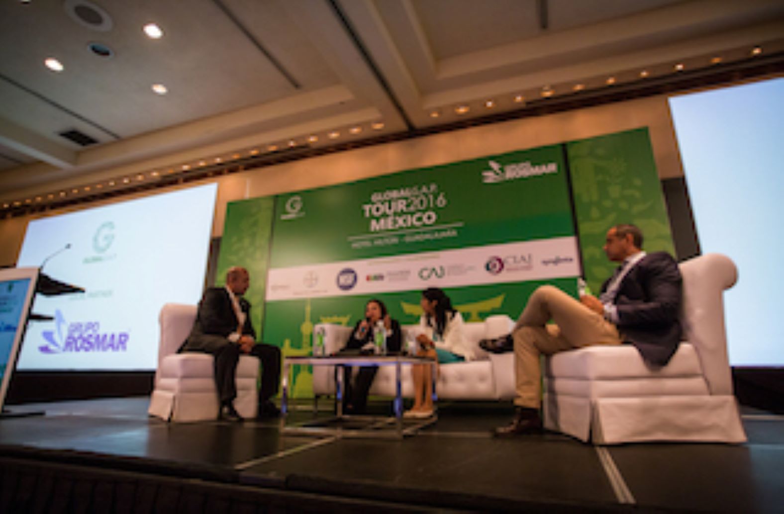 Image of a panel discussion at the 2016 TOUR stop in Mexico